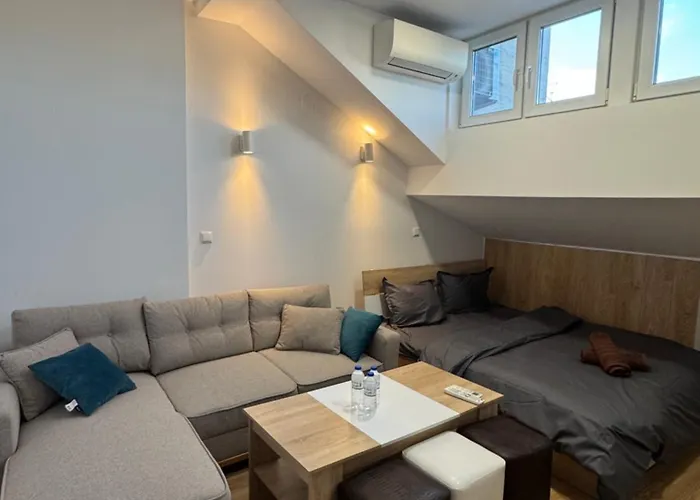 Cozy High-Street Loft In Sofia\'S Best Central Location